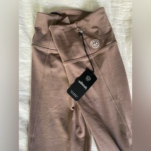 NWT Allbirds Natural Flow Leggings Hazy Cocoa High Waist Small